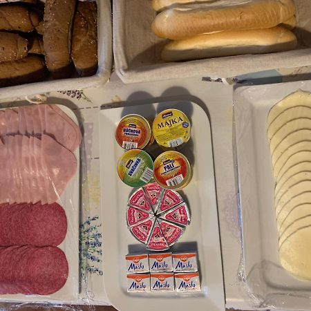 Rekreacny Dom Sisi Hotell Podhájska Exteriör bild