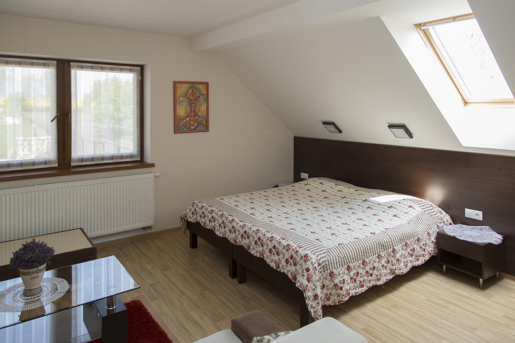 Rekreacny Dom Sisi Hotell Podhájska Exteriör bild