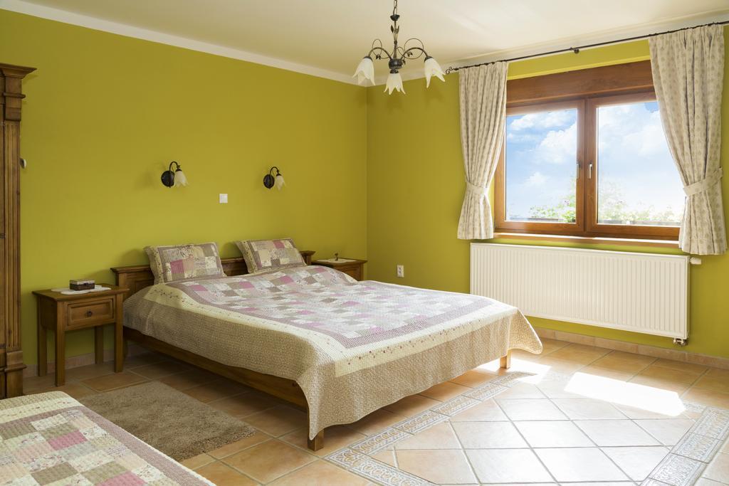 Rekreacny Dom Sisi Hotell Podhájska Exteriör bild