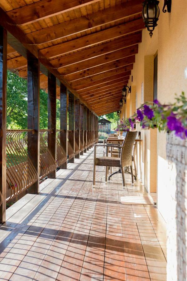 Rekreacny Dom Sisi Hotell Podhájska Exteriör bild
